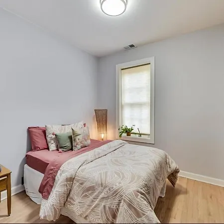 Modern 2Br With Patio & Cozy Space Chicago Room photo