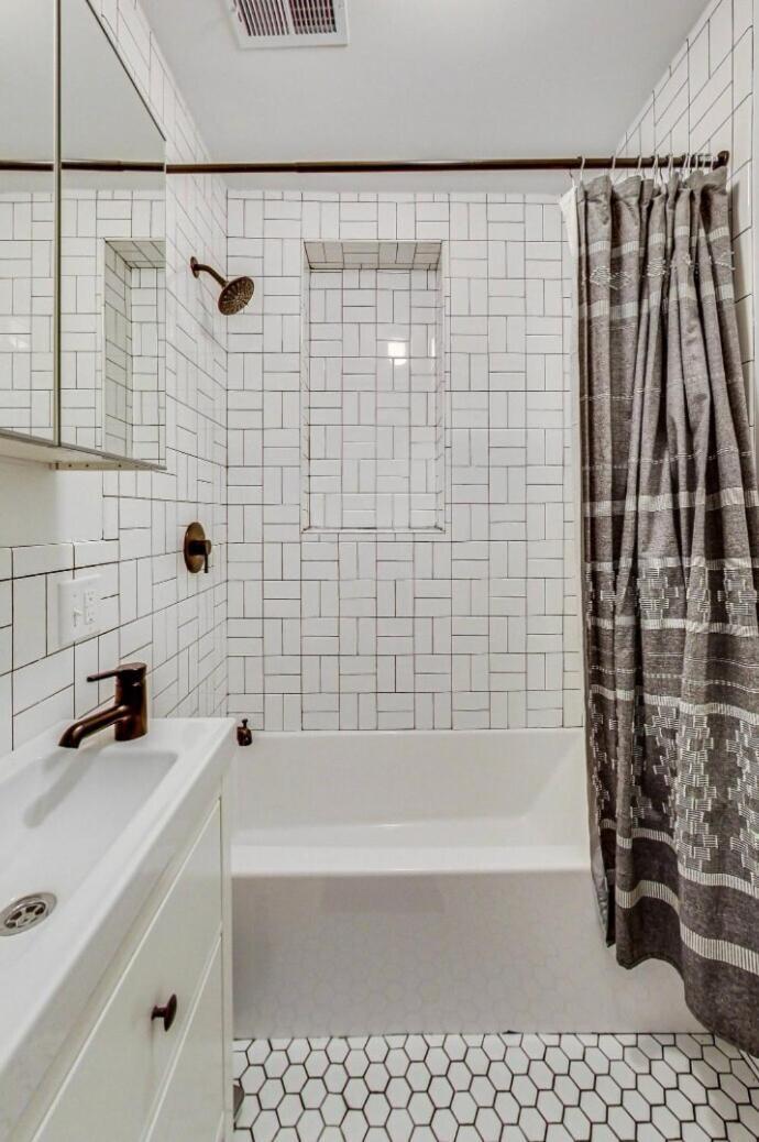 Appartement Modern 2br With Patio & Cozy Space *