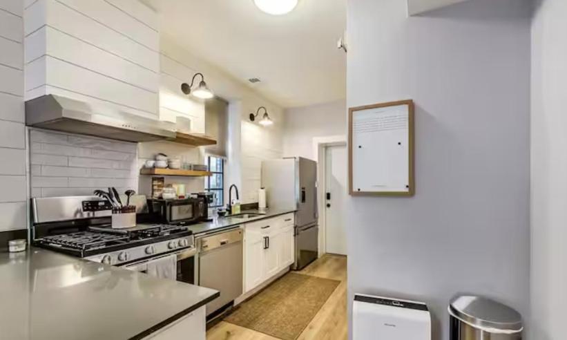 Appartement Modern 2br With Patio & Cozy Space