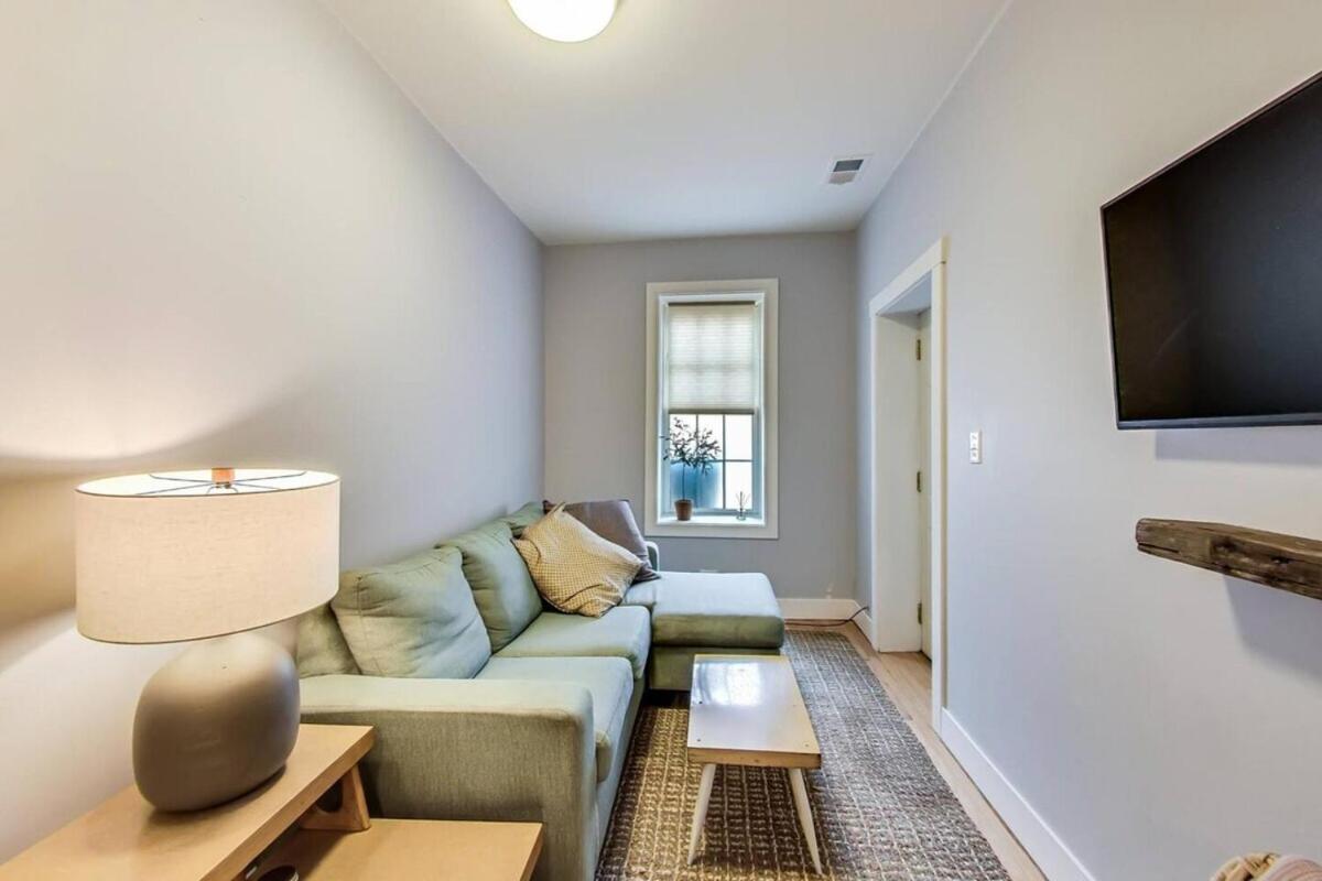 Modern 2br With Patio & Cozy Space * Chicago